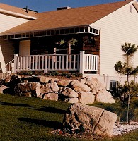 front_porch.jpg (21694 bytes)